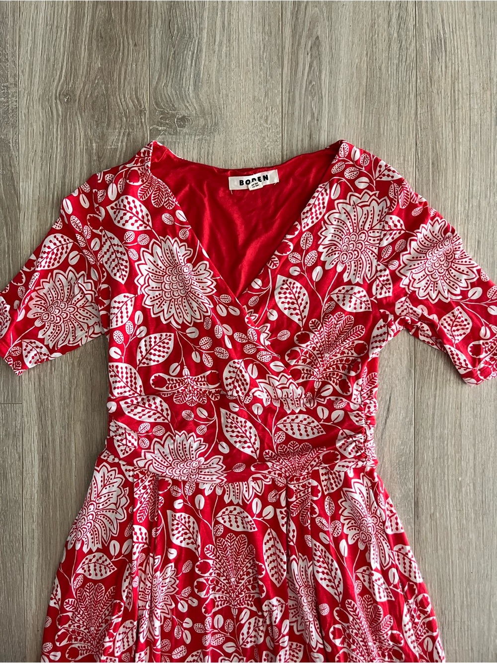 Boden Women’s Kassidy Jersey Midi Dress Poppy Red, Gardenia Swirl - Size 4P - Picture 3 of 7